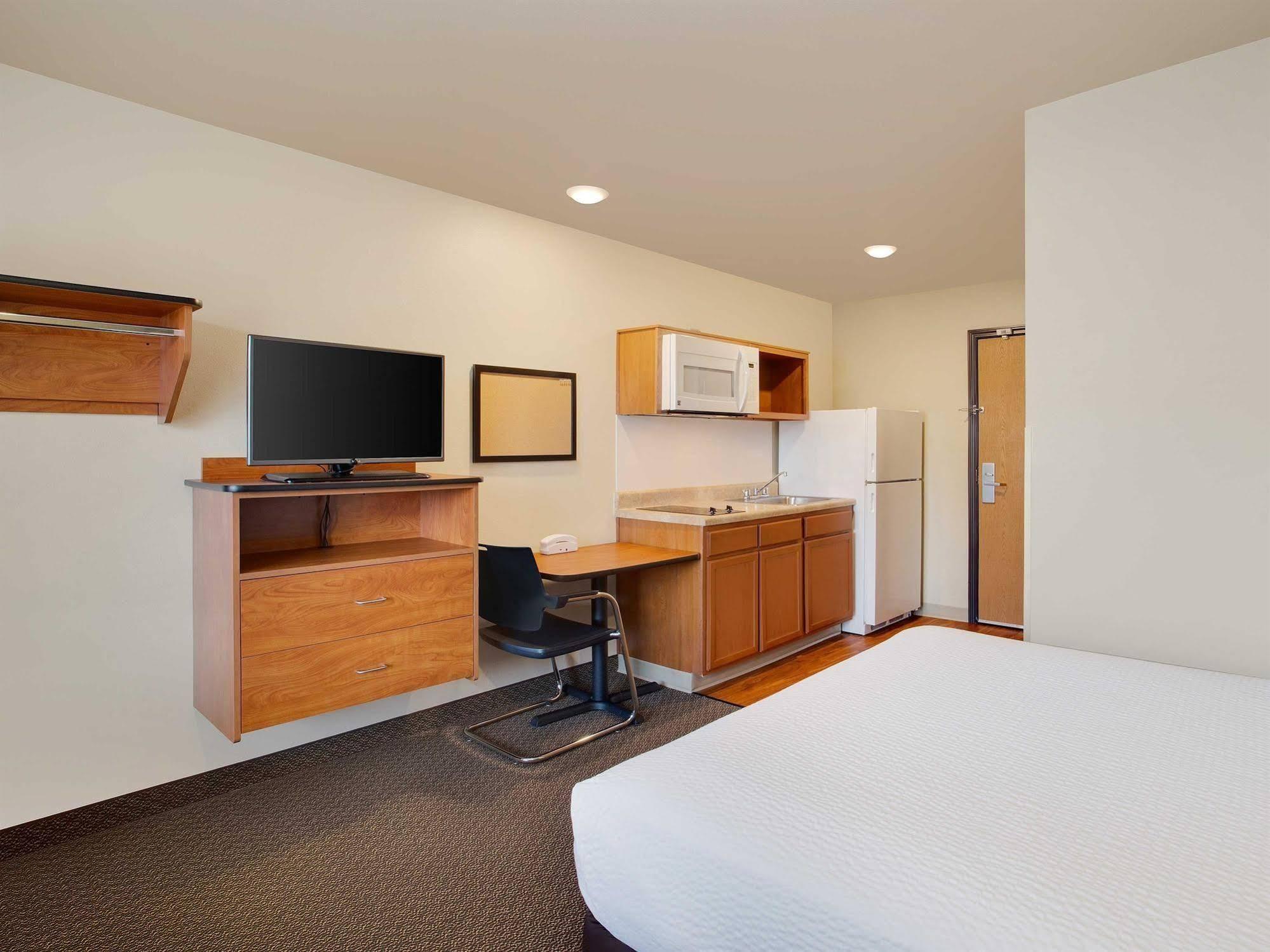 Woodspring Suites Columbus North I-270 Exterior photo