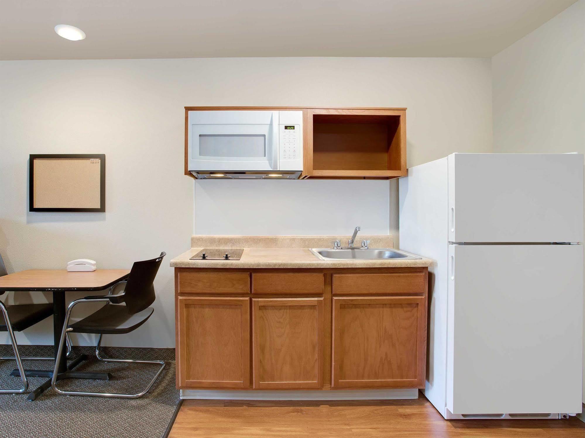 Woodspring Suites Columbus North I-270 Exterior photo